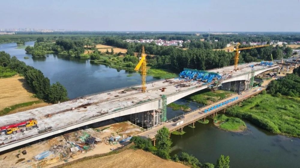 漯河：投資20億的西(xi)環路沙河大橋順(shùn)利合攏