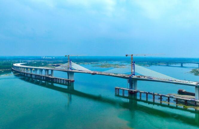 河谷(gu)大橋預計10月(yue)具備通車條(tiáo)件