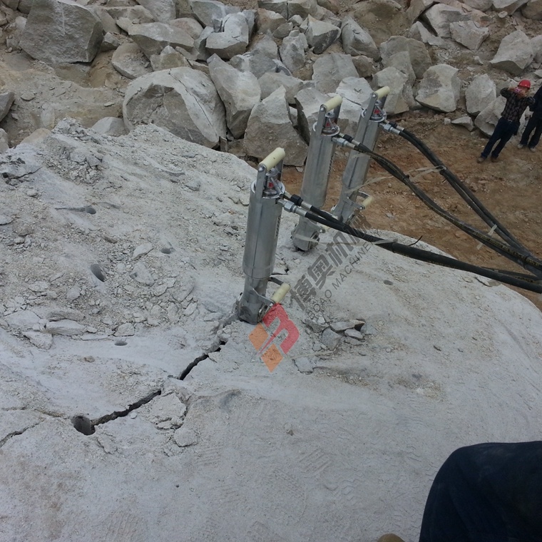 咸阳尔易金属制造集团(4G网站)FL90A手動(dong)岩石劈裂(liè)機