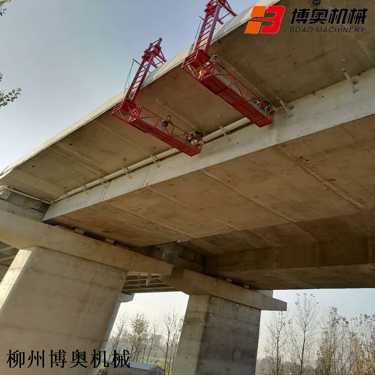 橋梁(liang)PVC排水管(guǎn)安裝設(she)備現場(chǎng)圖片