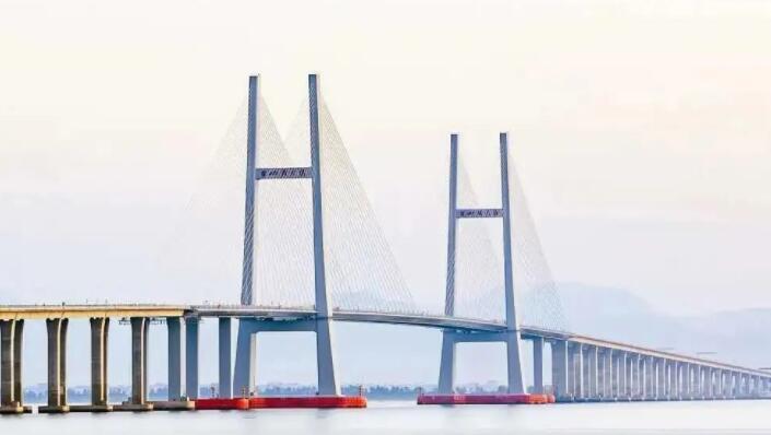 台州灣大橋(qiao)及接線工程(cheng)順利通過竣(jun)工驗收