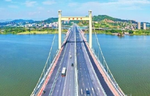 洪山(shān)橋至洪塘大橋(qiáo)拓寬改建工程(cheng)建成通車