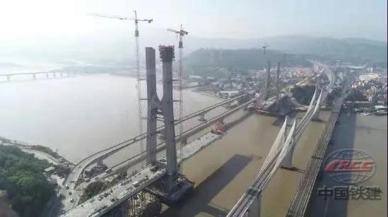 福廈高鐵烏(wu)龍江特大橋(qiao)主橋合龍