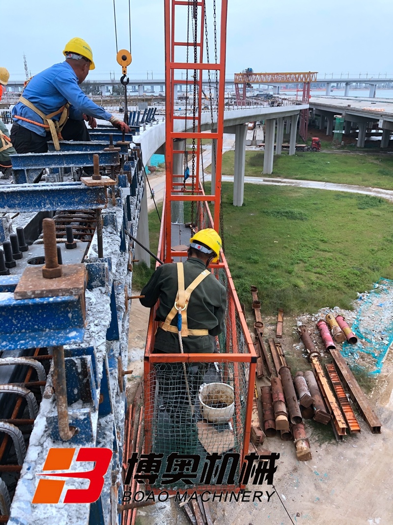 高(gao)架橋防(fang)撞牆模(mó)闆施工(gōng)車